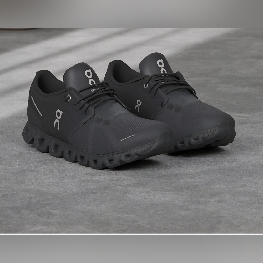 On Running Women's Cloud Black Shoes Sz 8 NEW